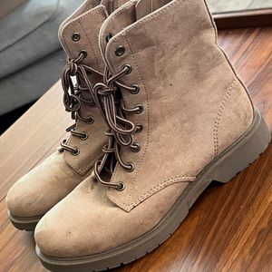 Size 10 Combat Boots